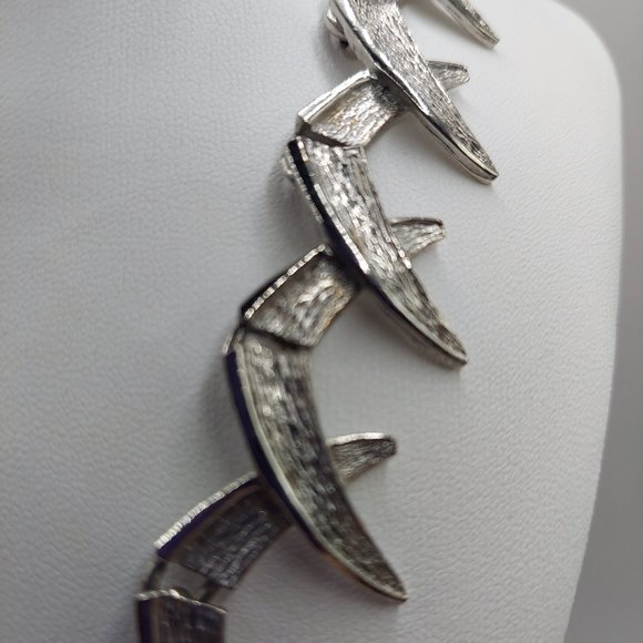 GOTHIC .SILVERTONE CHOKER NECKLACE - Picture 2 of 5